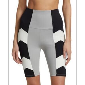 Port de Bra  Black and Gray High-Waisted Bike Shorts